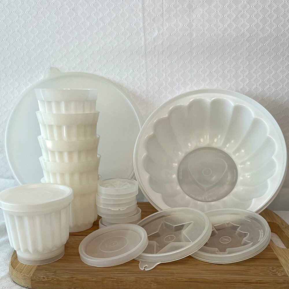 19pc Vintage Tupperware Jello Mold set